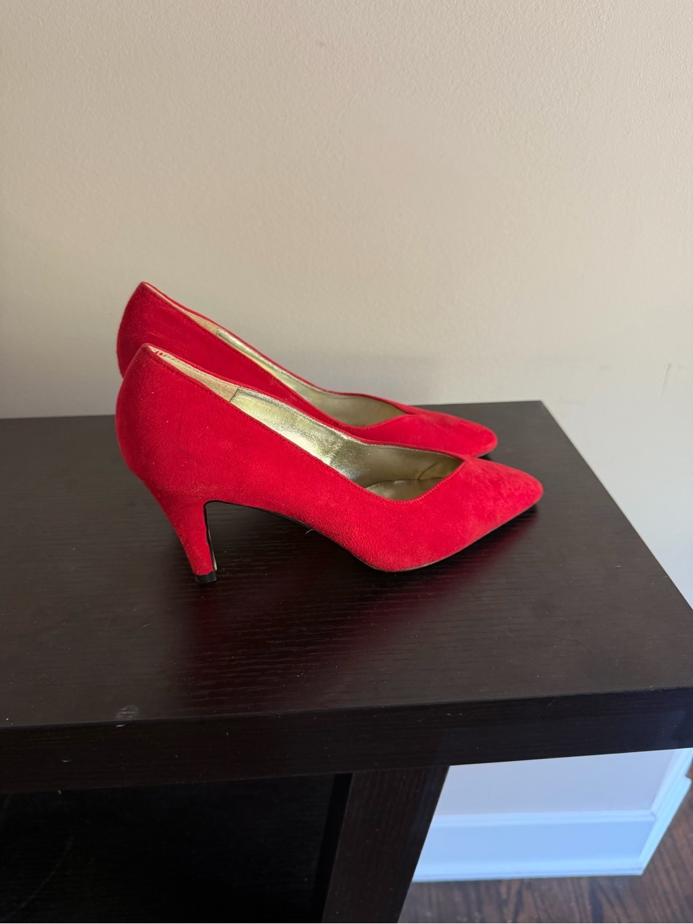 J. Renee Red Suede Pointed-Toe Women's Pumps